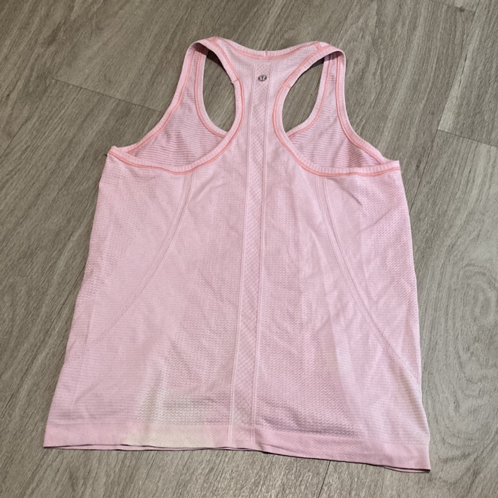 Lululemon - Picture 3 of 6